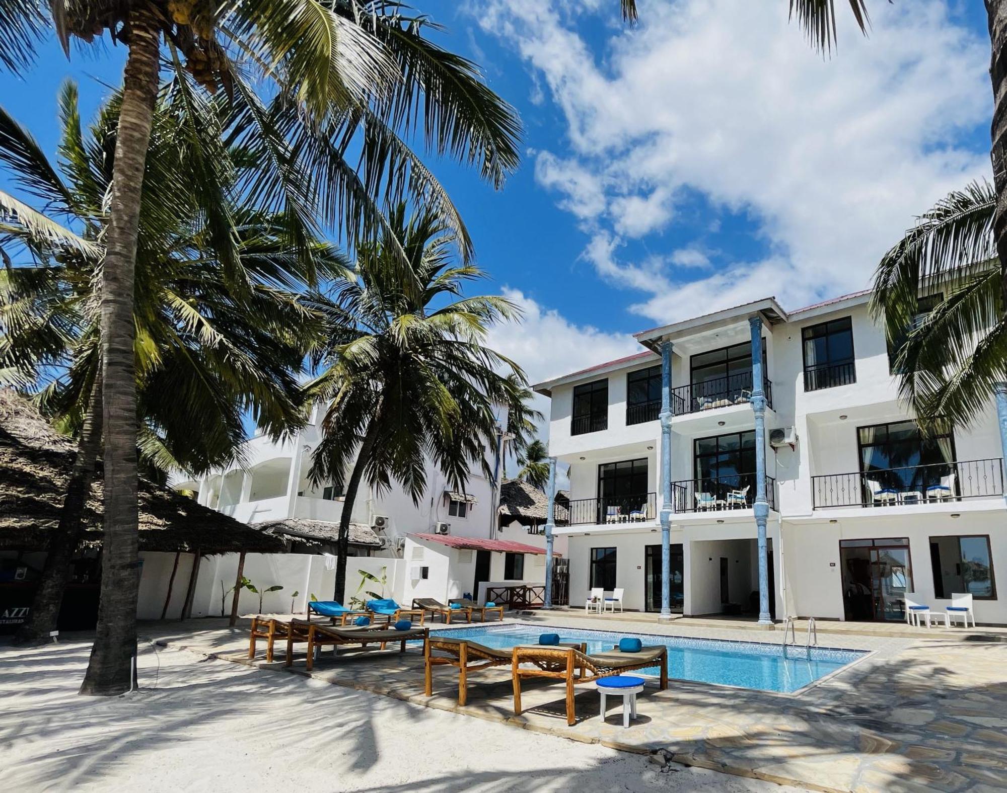 Bianco Azzurro Hotel & Restaurant ปวานี มาชังกานี ภายนอก รูปภาพ