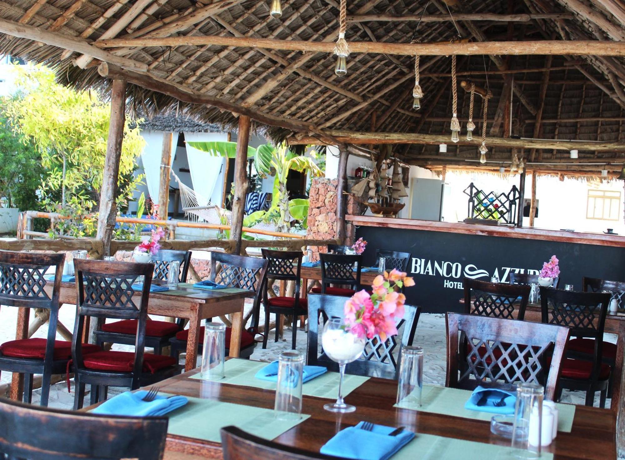 Bianco Azzurro Hotel & Restaurant ปวานี มาชังกานี ภายนอก รูปภาพ